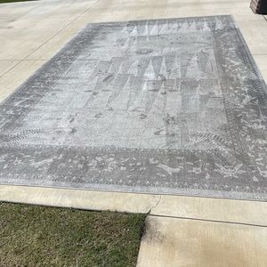 Beautiful like new Tricolour area rug 10.5’x16.5